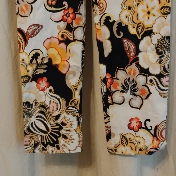 Chico's Orange and Black Ankle Cropped Pants & Cardigan - Picture 5 of 10